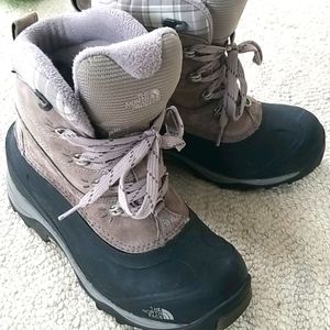 4.5 🍇 North Face Boots